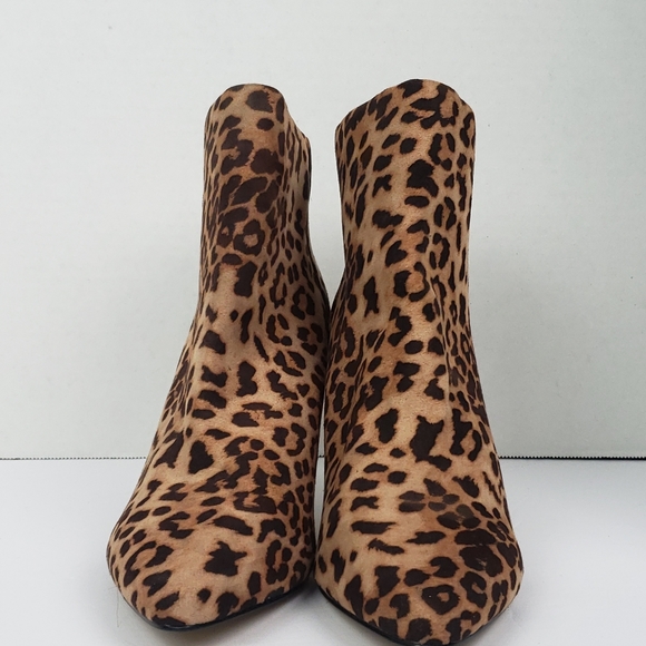Express Shoes - EXPRESS LEOPARD PRINT THIN HEEL BOOTIES